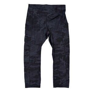 Lululemon Dark Grey Black Camo Leggings Size 6 - Workout / Yoga / Pilates / Gym